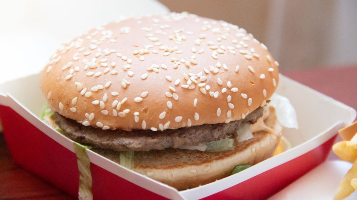 Ruska žaluje McDonald’s, agresivní reklama řetězce ji prý donutila k přerušení půstu
